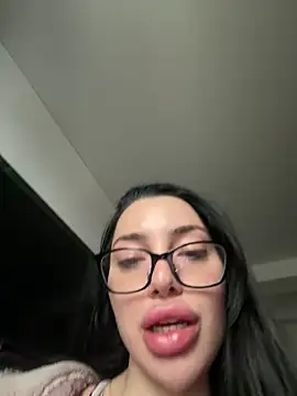 Mia Splash online show from 02-07-26, 01:19