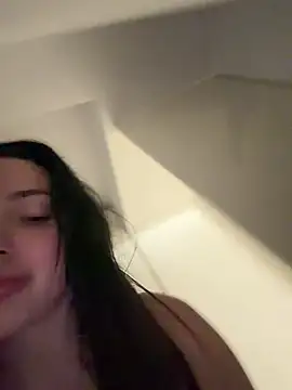 Mia Splash online show from 02-15-26, 03:22