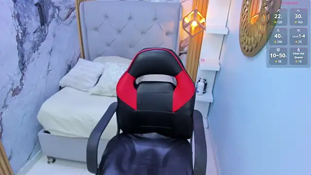 Snapshot of MEGANZARICK chatting on 11-26-25, 03:17 MEGANZARICK online show from 11-26-25, 03:17