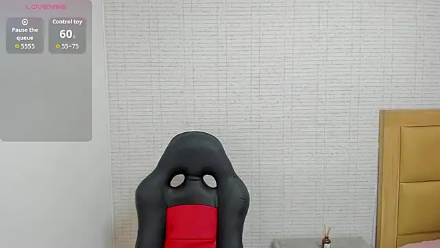 Snapshot of MEGANZARICK chatting on 09-29-25, 12:33 MEGANZARICK online show from 09-29-25, 12:33