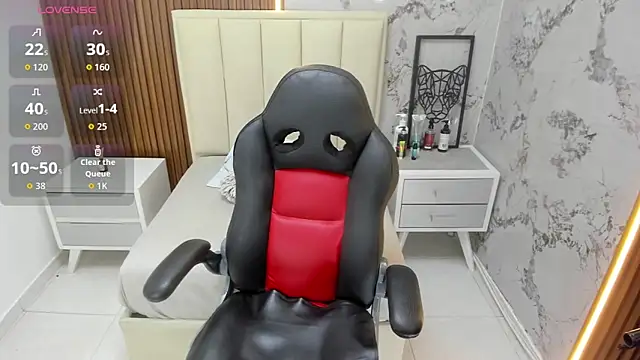 Snapshot of MEGANZARICK chatting on 09-10-25, 12:59 MEGANZARICK online show from 09-10-25, 12:59