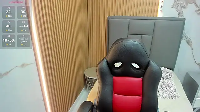 Snapshot of MEGANZARICK chatting on 11-11-25, 02:39 MEGANZARICK online show from 11-11-25, 02:39