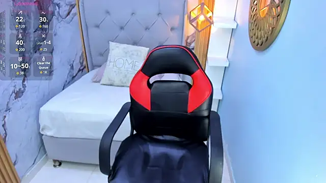 Snapshot of MEGANZARICK chatting on 11-12-25, 03:21 MEGANZARICK online show from 11-12-25, 03:21