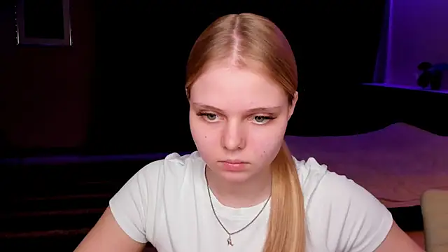 WillaDrye online show from 02-22-25, 08:18