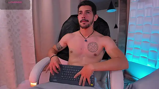 AlejandroStormm online show from 12-20-25, 08:55