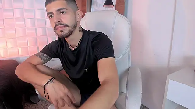 AlejandroStormm online show from 10-26-25, 02:45