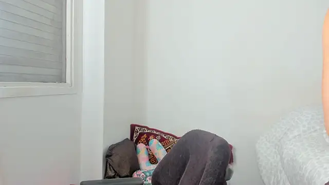 Snapshot of ValeeryRose_ chatting on 03-15-25, 02:45 ValeeryRose online show from 03-15-25, 02:45