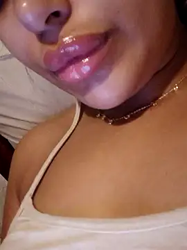 Sexlove1xo online show from 06-17-26, 07:57