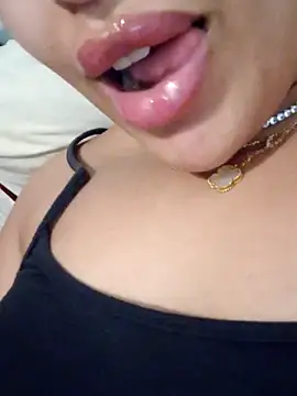 Sexlove1xo online show from 06-27-26, 04:13