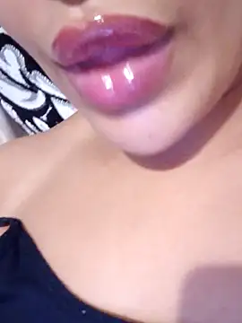 Snapshot of Sexlove1xo chatting on 10-18-25, 02:41 Sexlove1xo online show from 10-18-25, 02:41