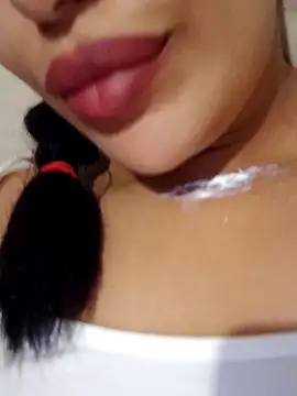 Sexlove1xo online show from 11-06-25, 02:21