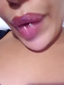 Snapshot of Sexlove1xo chatting on 09-28-25, 05:09 Sexlove1xo online show from 09-28-25, 05:09