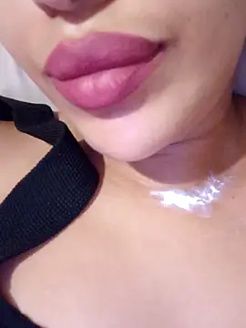 Sexlove1xo online show from 11-04-25, 11:47