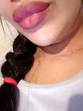 Sexlove1xo online show from 11-13-25, 03:27