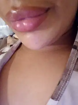 Snapshot of Sexlove1xo chatting on 10-10-25, 01:50 Sexlove1xo online show from 10-10-25, 01:50