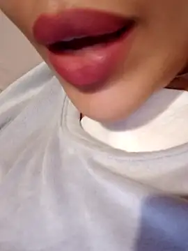 Sexlove1xo online show from 10-31-25, 06:15