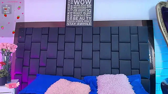 Lexi Howard  online show from 11-26-25, 04:56