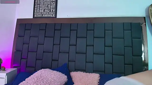 Lexi Howard  online show from 11-14-25, 04:38