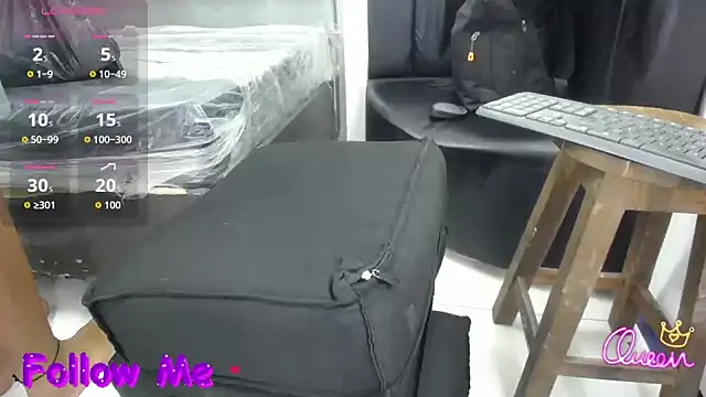 Snapshot of miha_sex91 chatting on 04-14-26, 11:48 miha sex91 online show from 04-14-26, 11:48