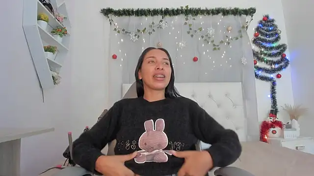 Emma lorense22 online show from 12-15-25, 07:09