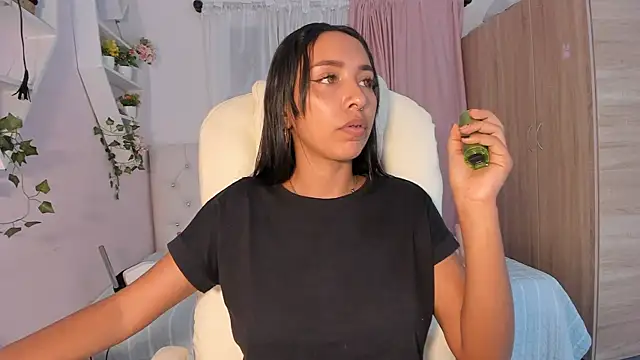 Emma lorense22 online show from 10-30-25, 07:22