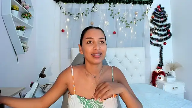 Emma lorense22 online show from 12-18-25, 08:01