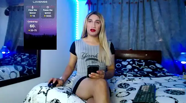 Snapshot of Sharon_Emperatriz chatting on 03-01-25, 07:37 Sharon Emperatriz online show from 03-01-25, 07:37