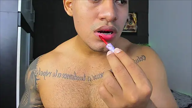 luigi hot  online show from 11-21-25, 03:05