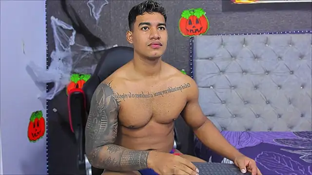 luigi hot  online show from 10-24-25, 11:42