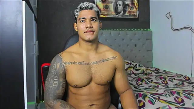 luigi hot  online show from 04-07-26, 03:14