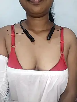 Snapshot of Ashugril_hot chatting on 03-06-25, 09:25 Ashugril hot online show from 03-06-25, 09:25