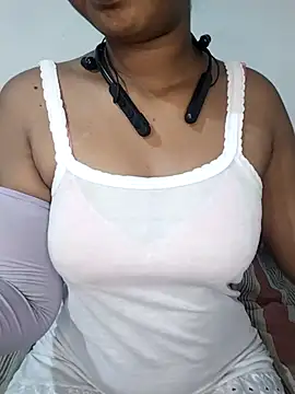 Snapshot of Ashugril_hot chatting on 10-08-25, 09:33 Ashugril hot online show from 10-08-25, 09:33
