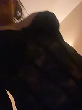 Snapshot of latinaesp chatting on 03-21-26, 01:40 latinaesp online show from 03-21-26, 01:40