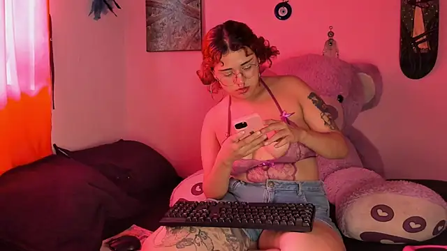 Maddy Jhonsson online show from 02-16-26, 08:40