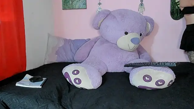 Maddy Jhonsson online show from 03-10-26, 01:53