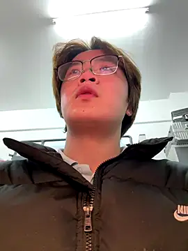 Anson0722 online show from 12-16-25, 03:05