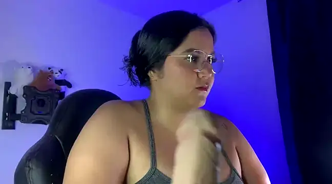 Leah yuah  online show from 02-24-25, 11:30