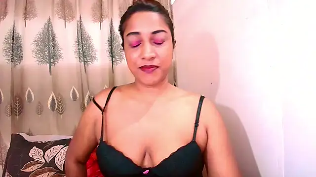 Snapshot of Indian_Erotic69 chatting on 04-21-26, 05:47 Indian Erotic69 online show from 04-21-26, 05:47