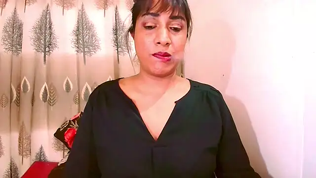 Snapshot of Indian_Erotic69 chatting on 06-01-26, 05:40 Indian Erotic69 online show from 06-01-26, 05:40