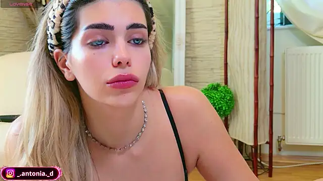 Bella Posh online show from 06-19-26, 07:25
