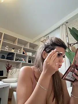 Bella Posh online show from 12-23-25, 08:13