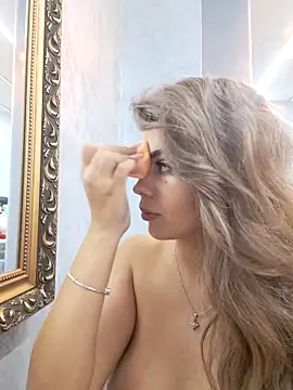 Bella Posh online show from 11-23-25, 09:19