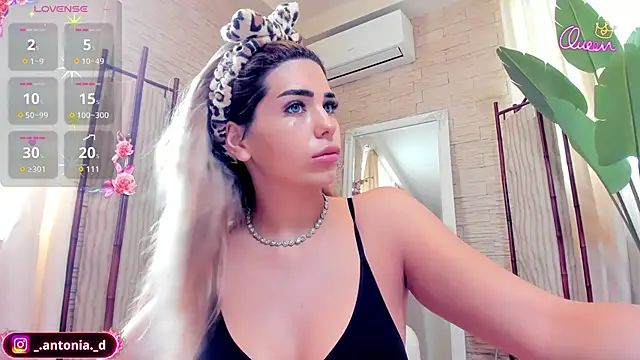 Snapshot of Bella_Posh chatting on 06-02-26, 06:35 Bella Posh online show from 06-02-26, 06:35