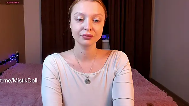 Snapshot of Mystic_Doll chatting on 03-18-25, 07:33 Mystic Doll online show from 03-18-25, 07:33