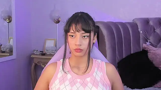 Seren Bleck online show from 10-31-25, 02:41