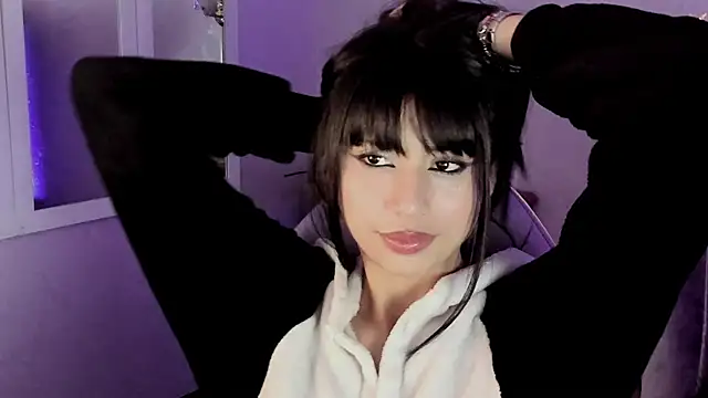 Seren Bleck online show from 10-15-25, 01:48