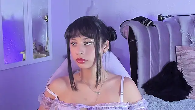 Seren Bleck online show from 10-24-25, 01:59