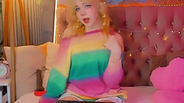 EmilyAngells online show from 04-13-26, 06:17