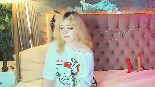 EmilyAngells online show from 05-29-26, 06:52