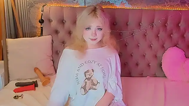 EmilyAngells online show from 06-11-26, 06:54